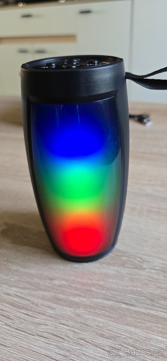 Bluetooth reproduktor s LED podsvícením - 2