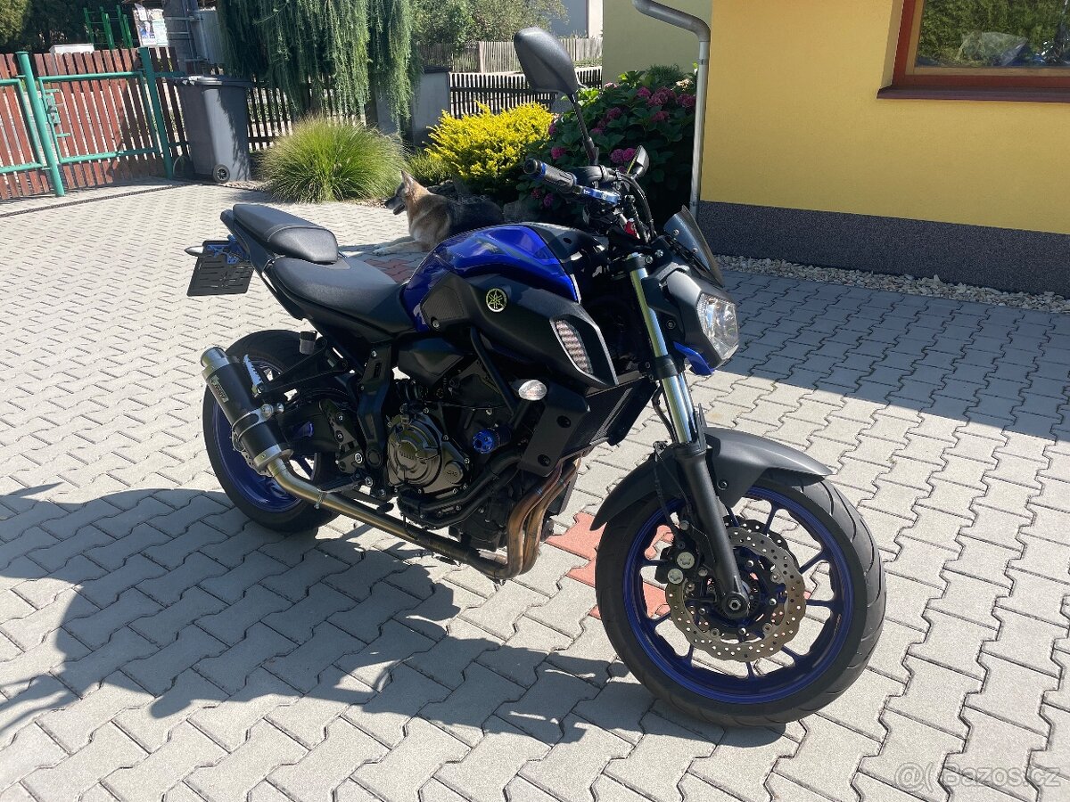 Yamaha MT-07 - 2