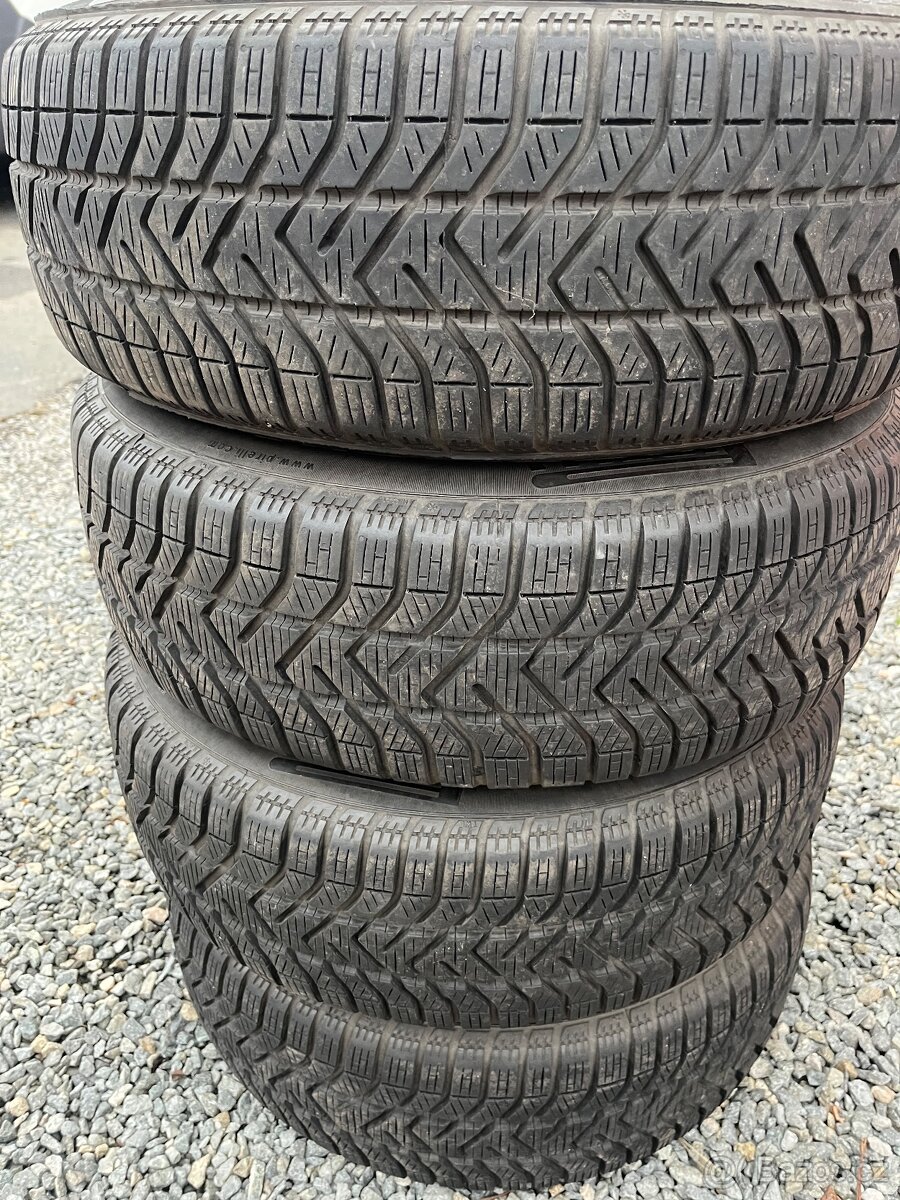 185/60R15 - 2