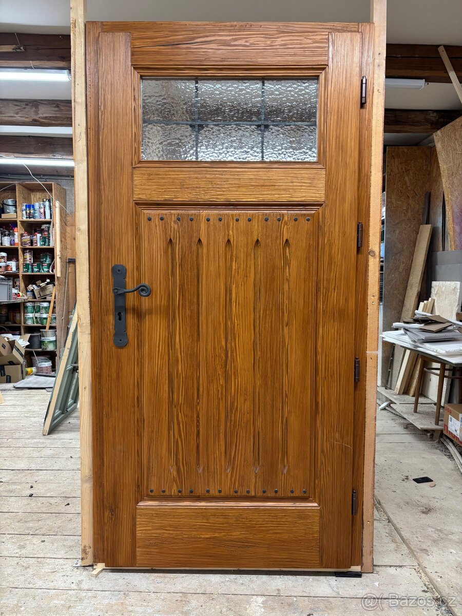 Dřevěné vchodové dveře - 2