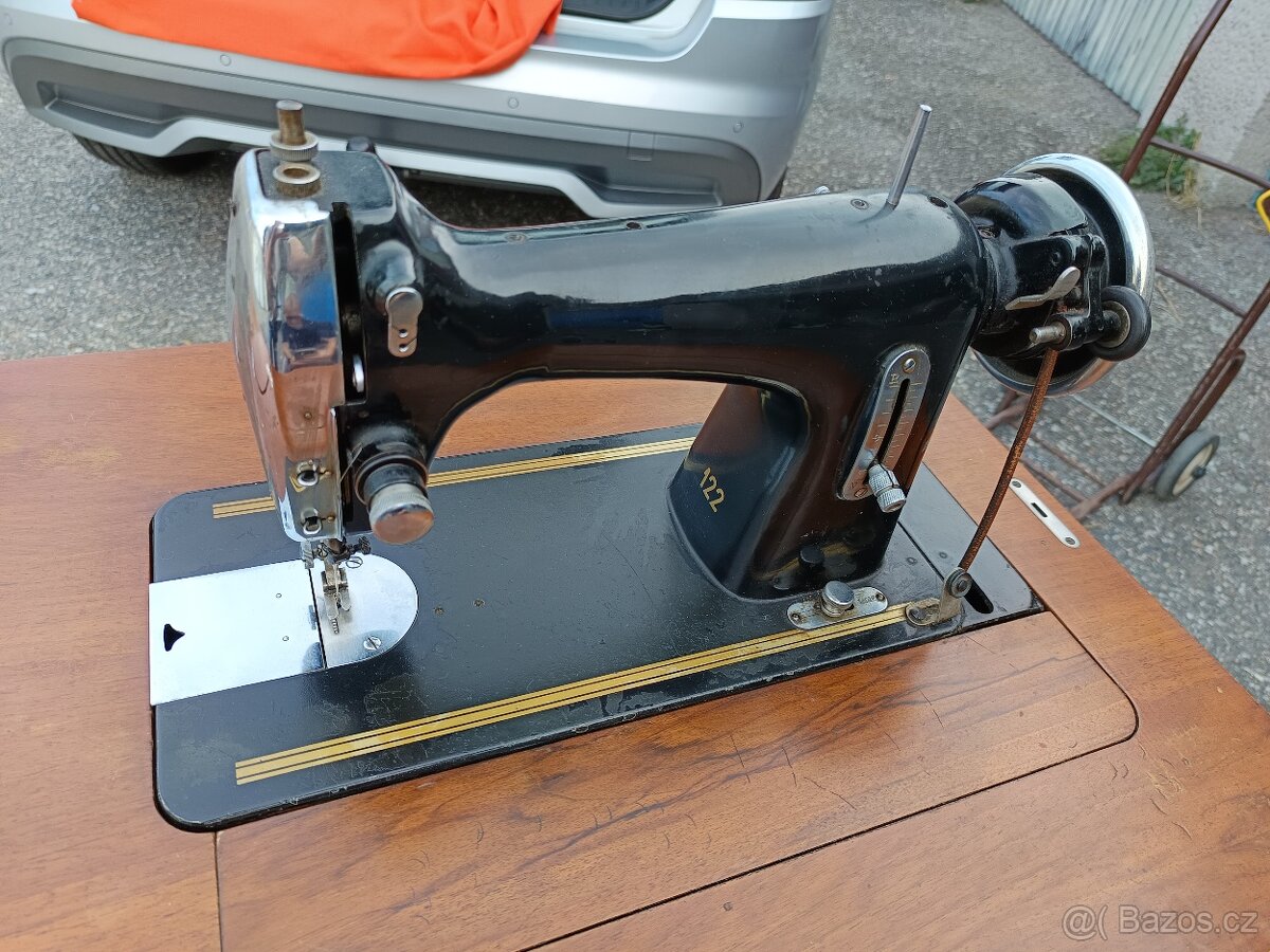 šicí stroj - 2