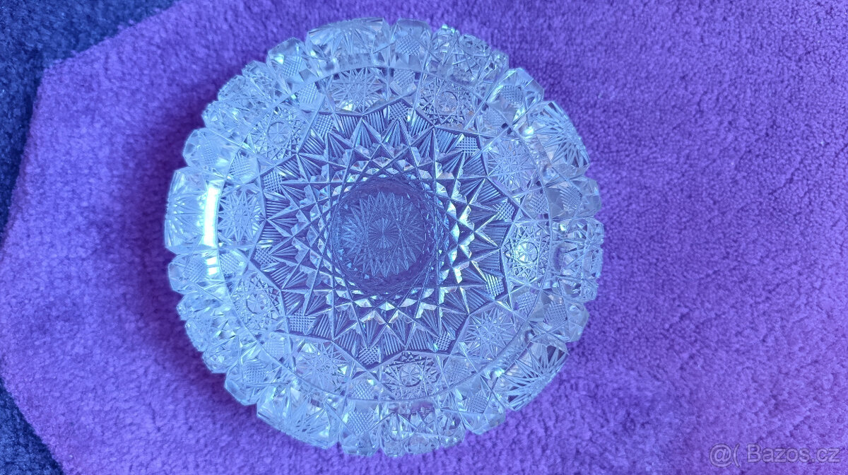 Broušený popelník 70086, klasický brus 500 PK86. - 2