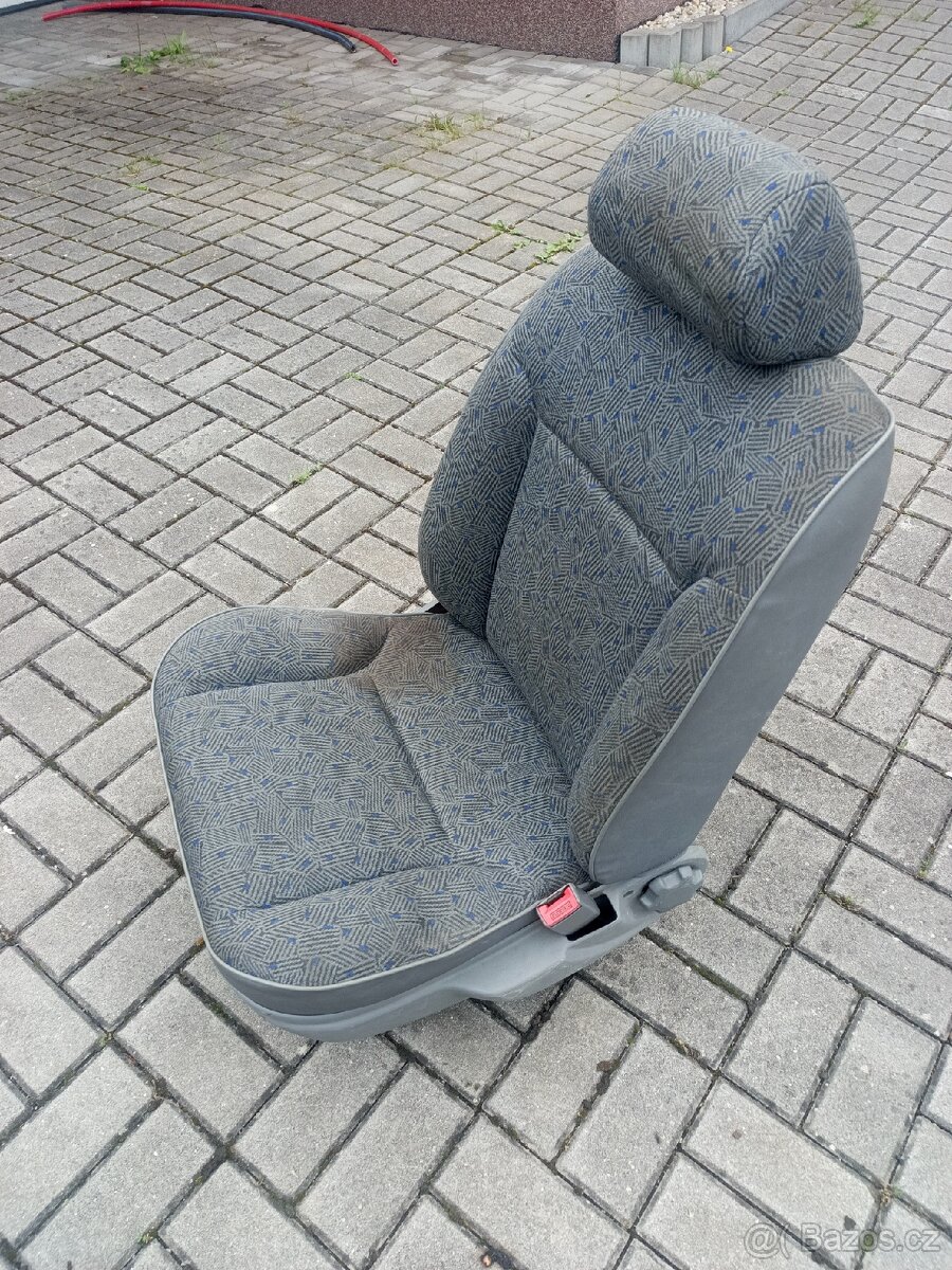 Prodám sedadla viz foto - 2