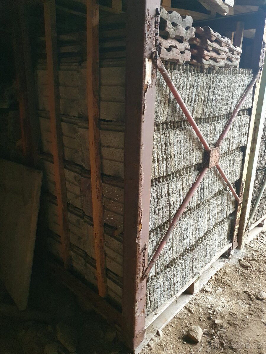 Prodám střešní tašky - 2