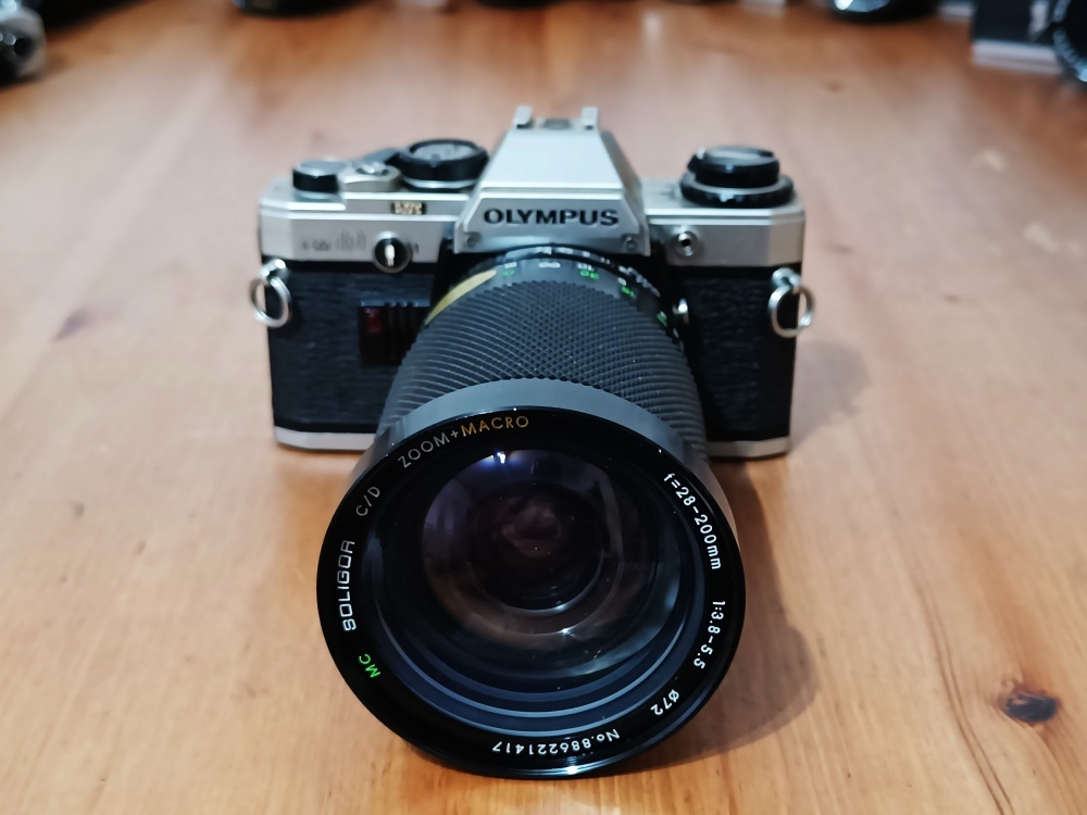 OLYMPUS OM-10 (Soligor Zoom/Macro 28-200mm) - 1979 - 2