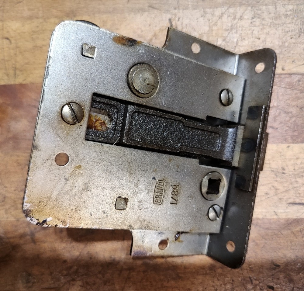 Zámek dveří P-V3S - 2