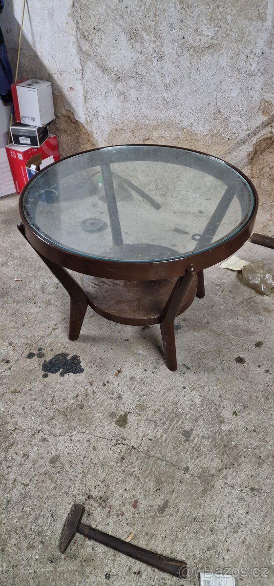 Konferenční stolek Koželka a Kropáček - 2