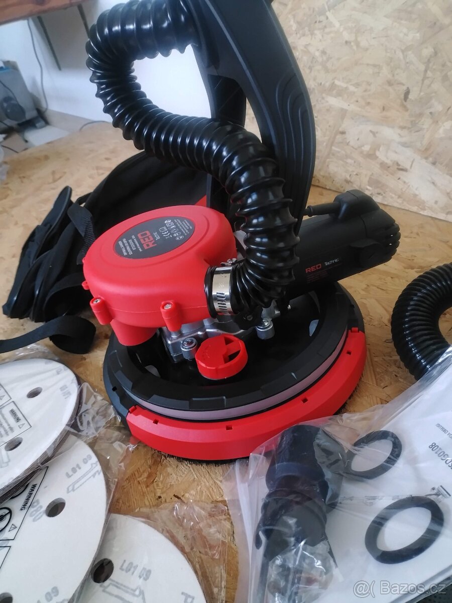 Bruska na omítky a sádrokarton + vak 2000W - 2