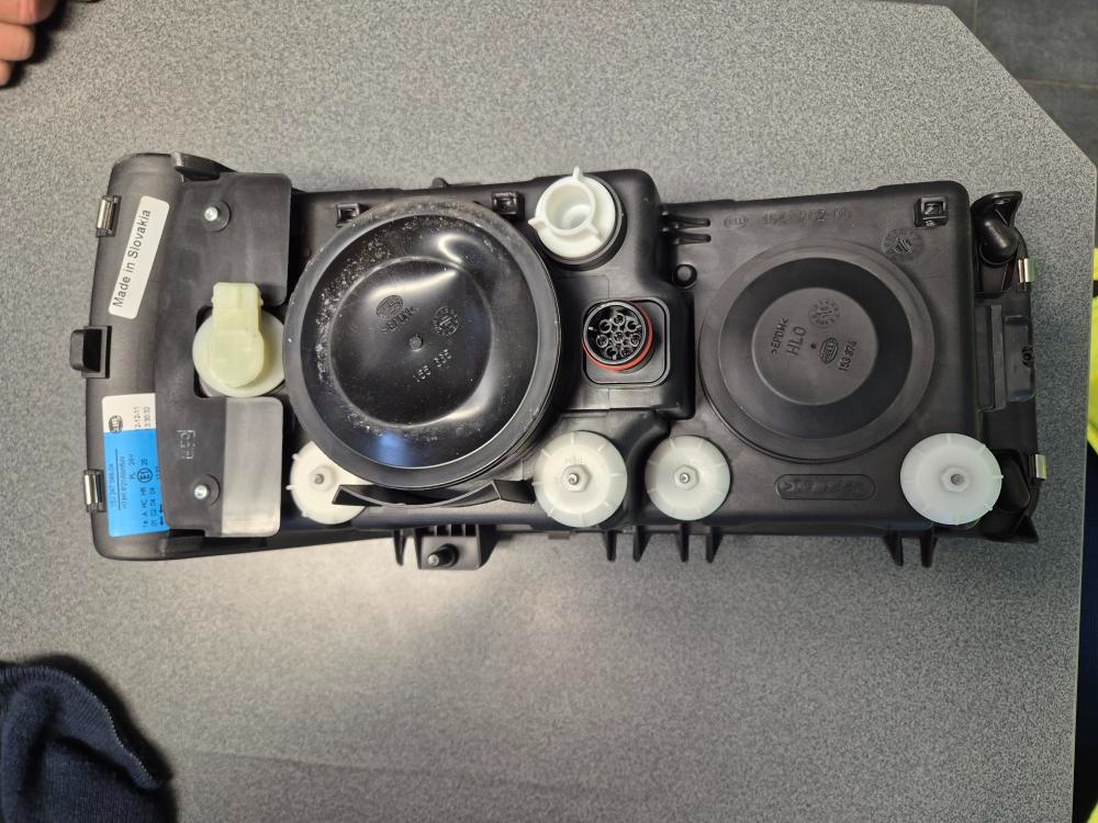 Světlomet na DAF XF 95 - 2