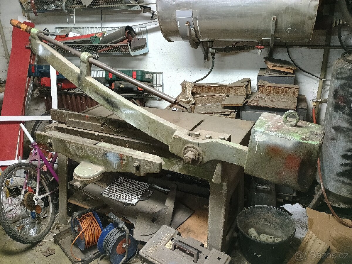 Nůžky na plech stolové - 2