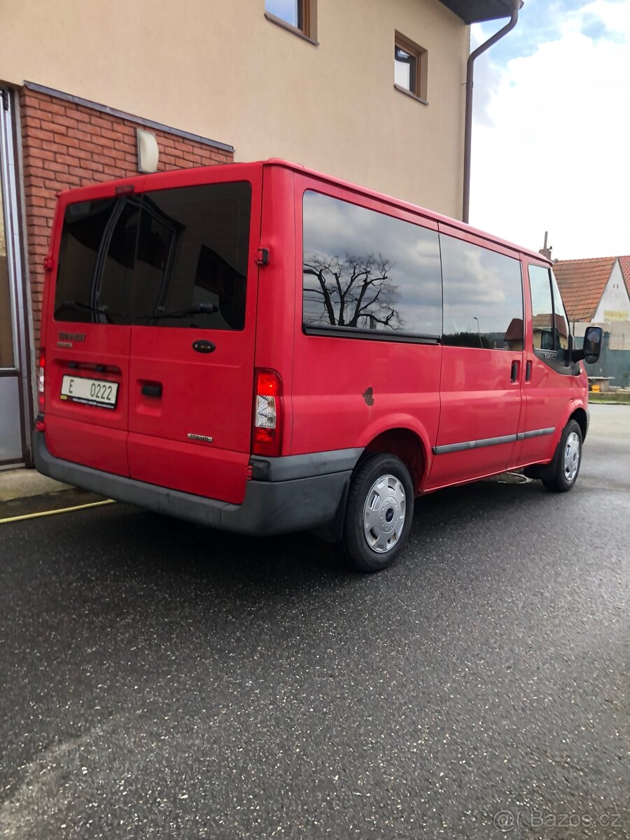 FORD Transit Bus 9 míst , 300S , 2,2 CRDI , 92 kw. - 2