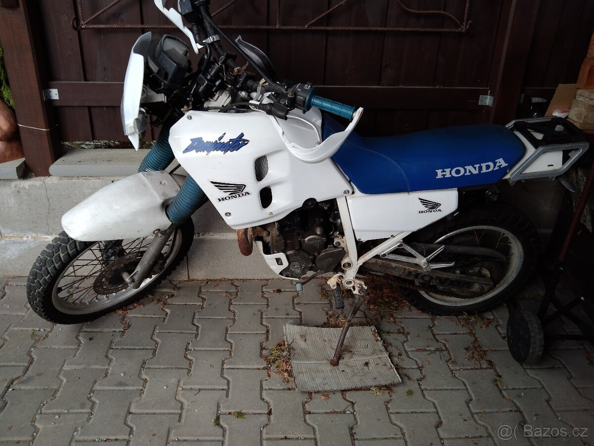 Honda NX 250 Dominátor - 2