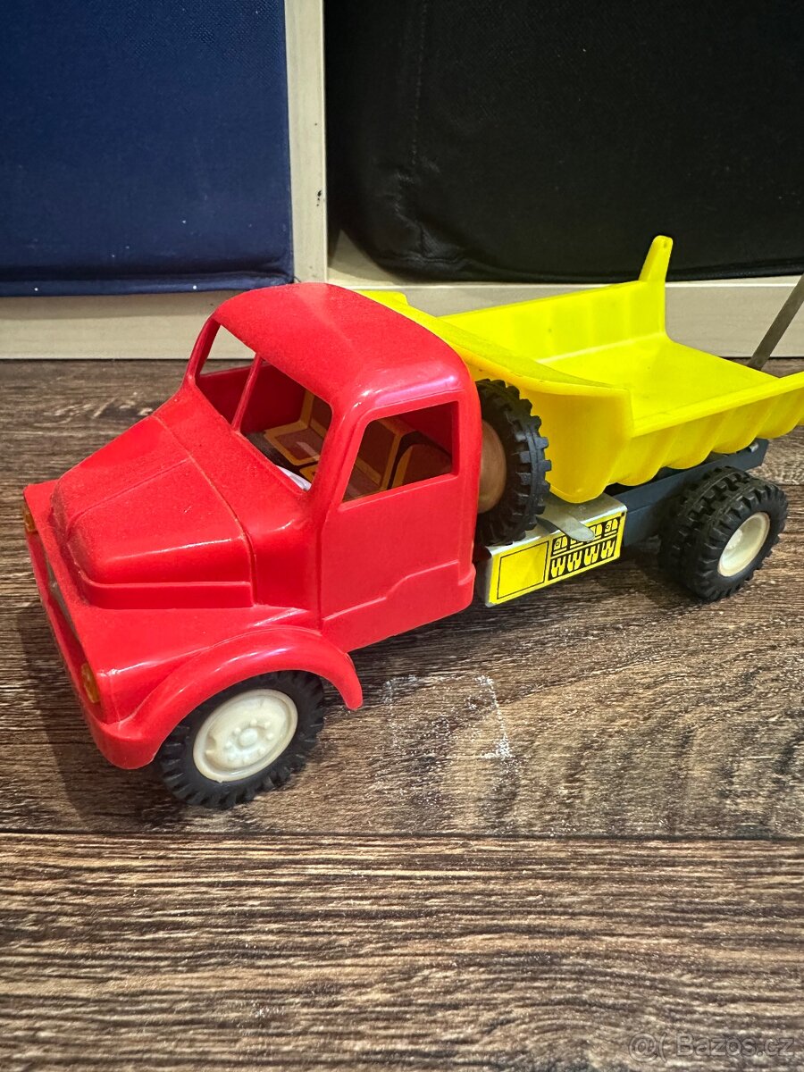 ITES NÁKLADNÍ AUTO PRAGA - 2