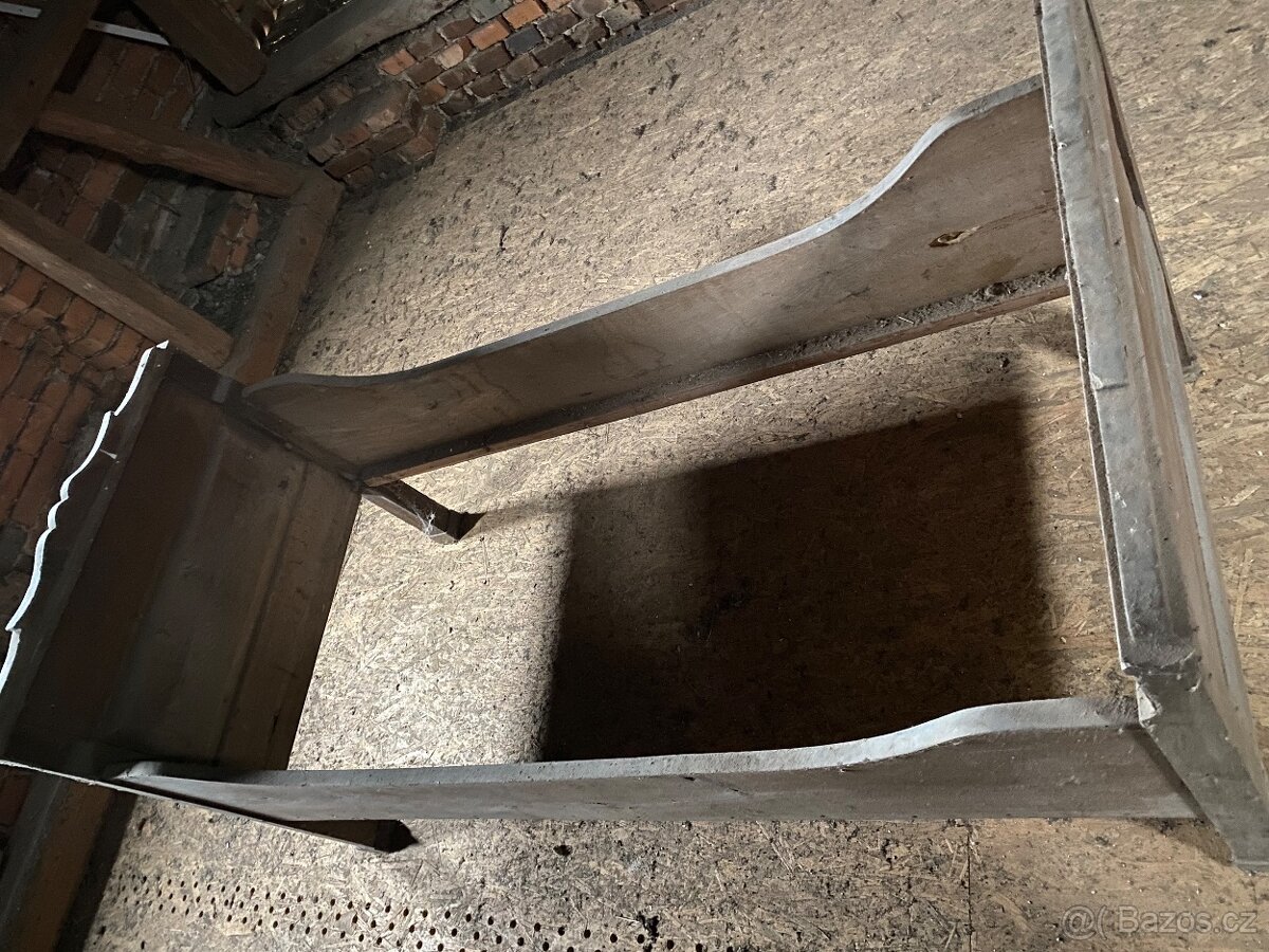 Starožitná postel - 2