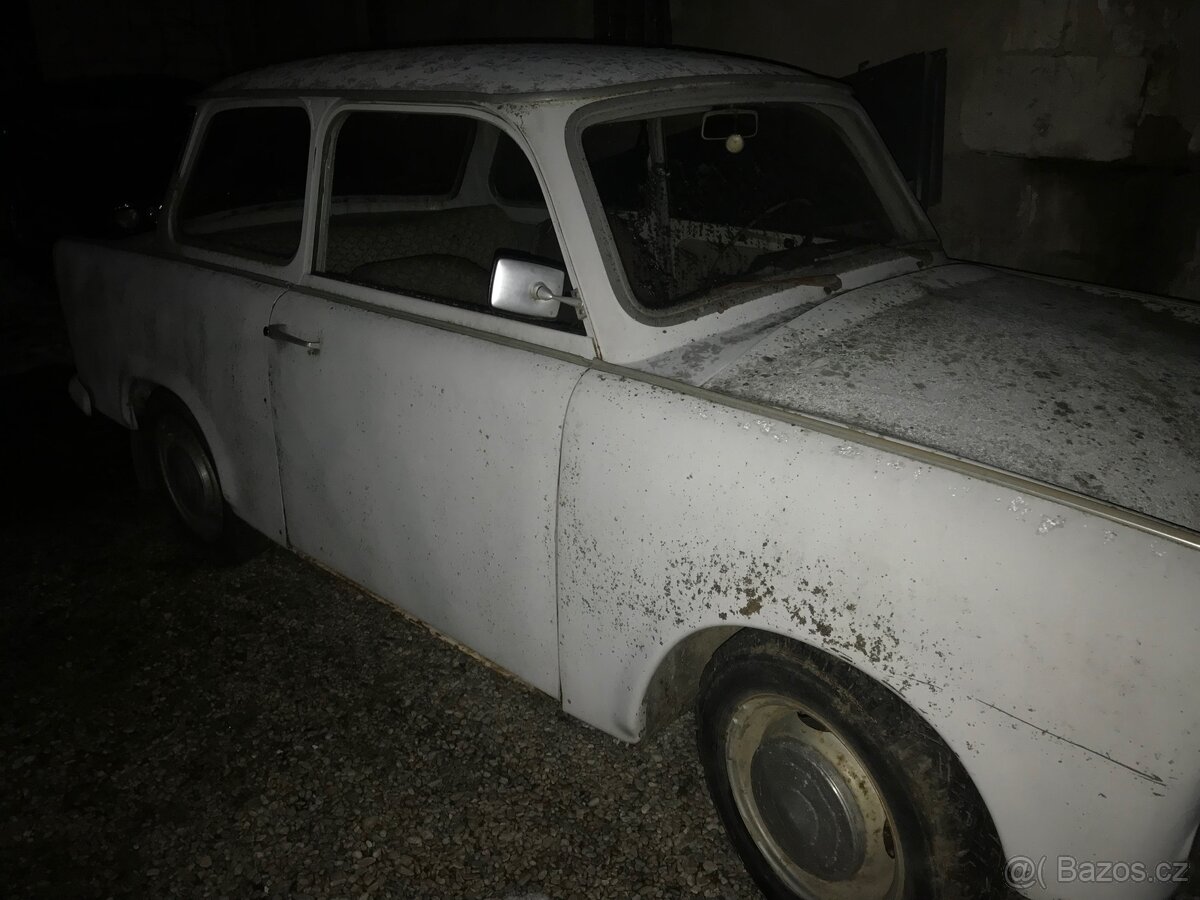 Prodám trabant 601 rozebraný bez tp - 2