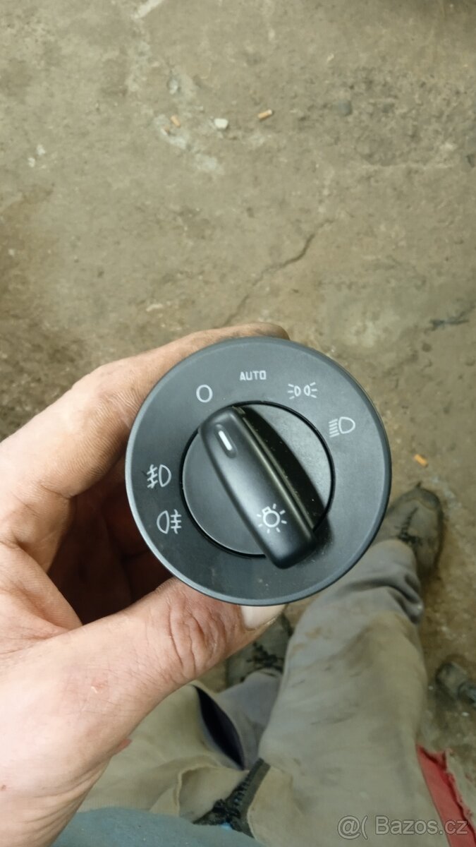 Spínač světel - 2