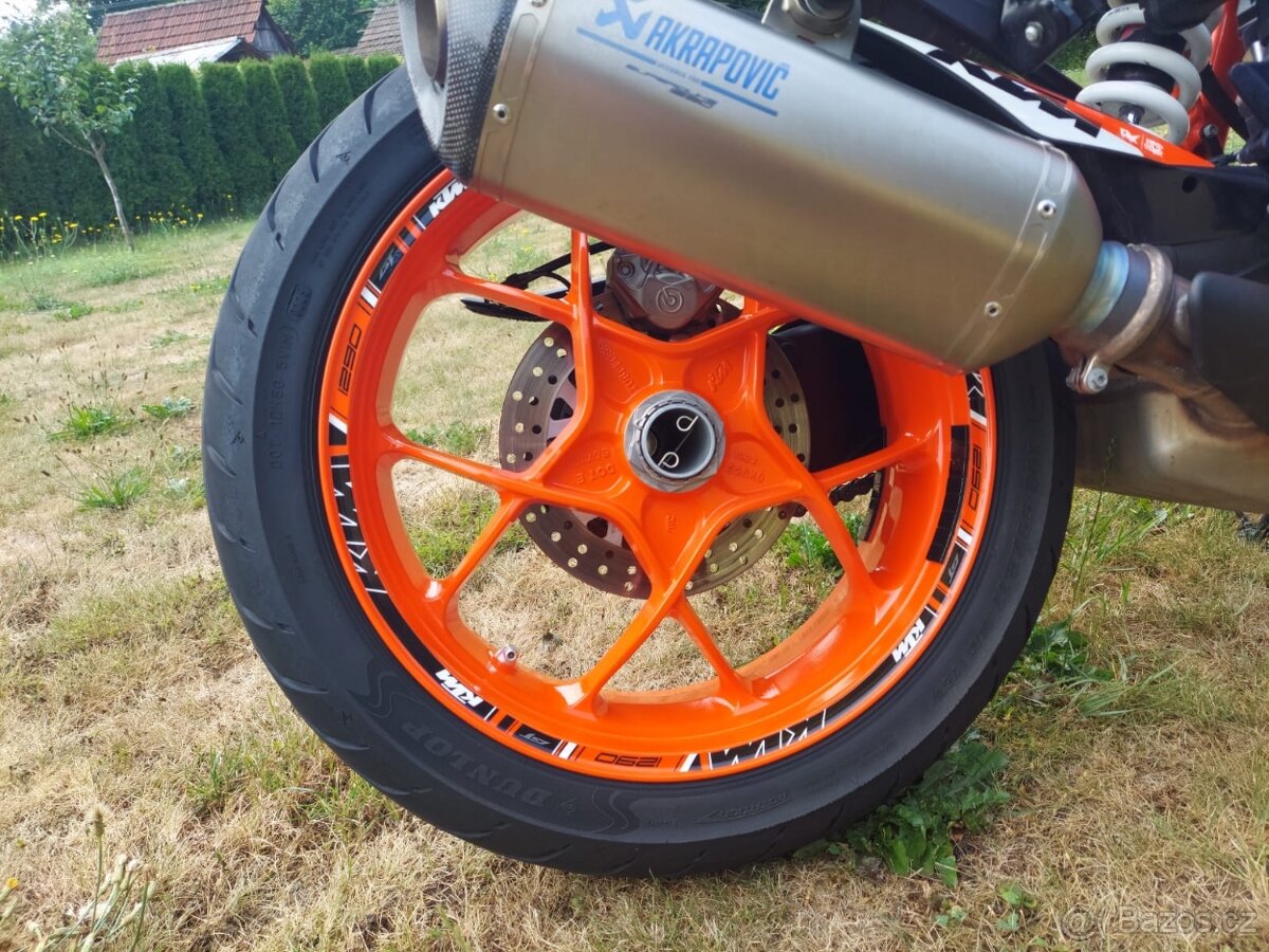 KTM SUPERDUKE GT - 2