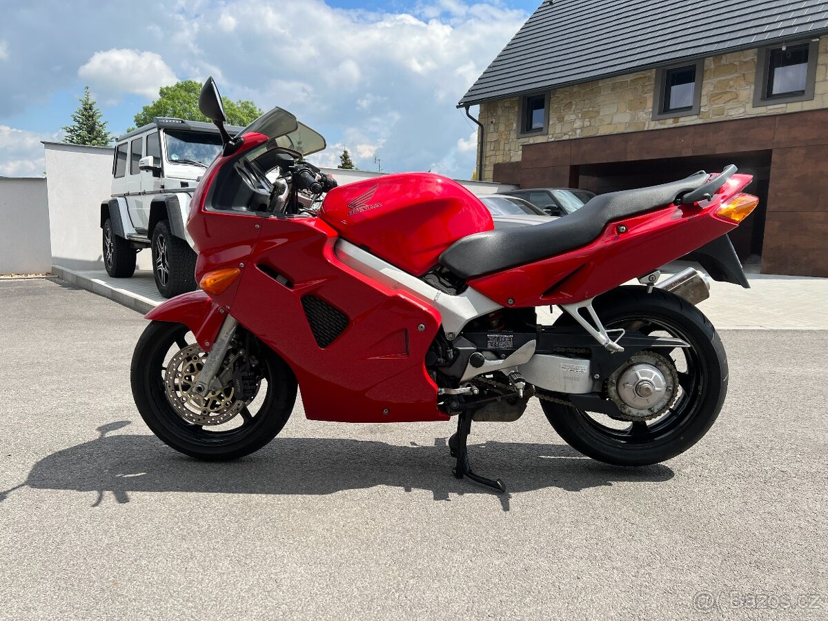 Honda VFR 800 - 2