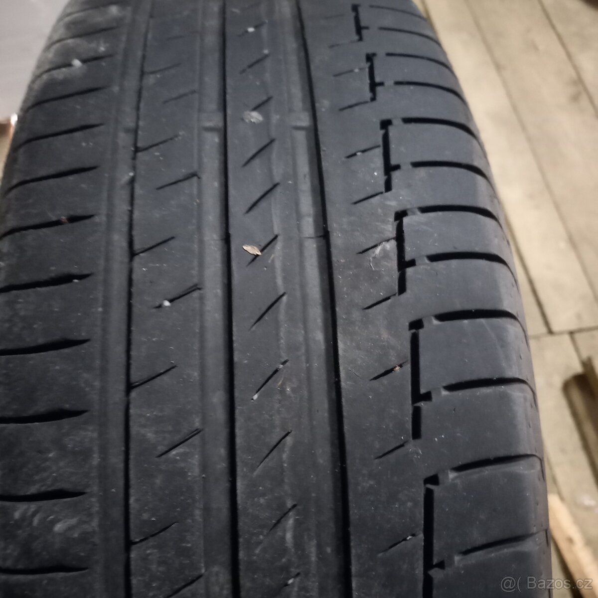 Prodám pneumatiky Continental 251/65R17 - 2
