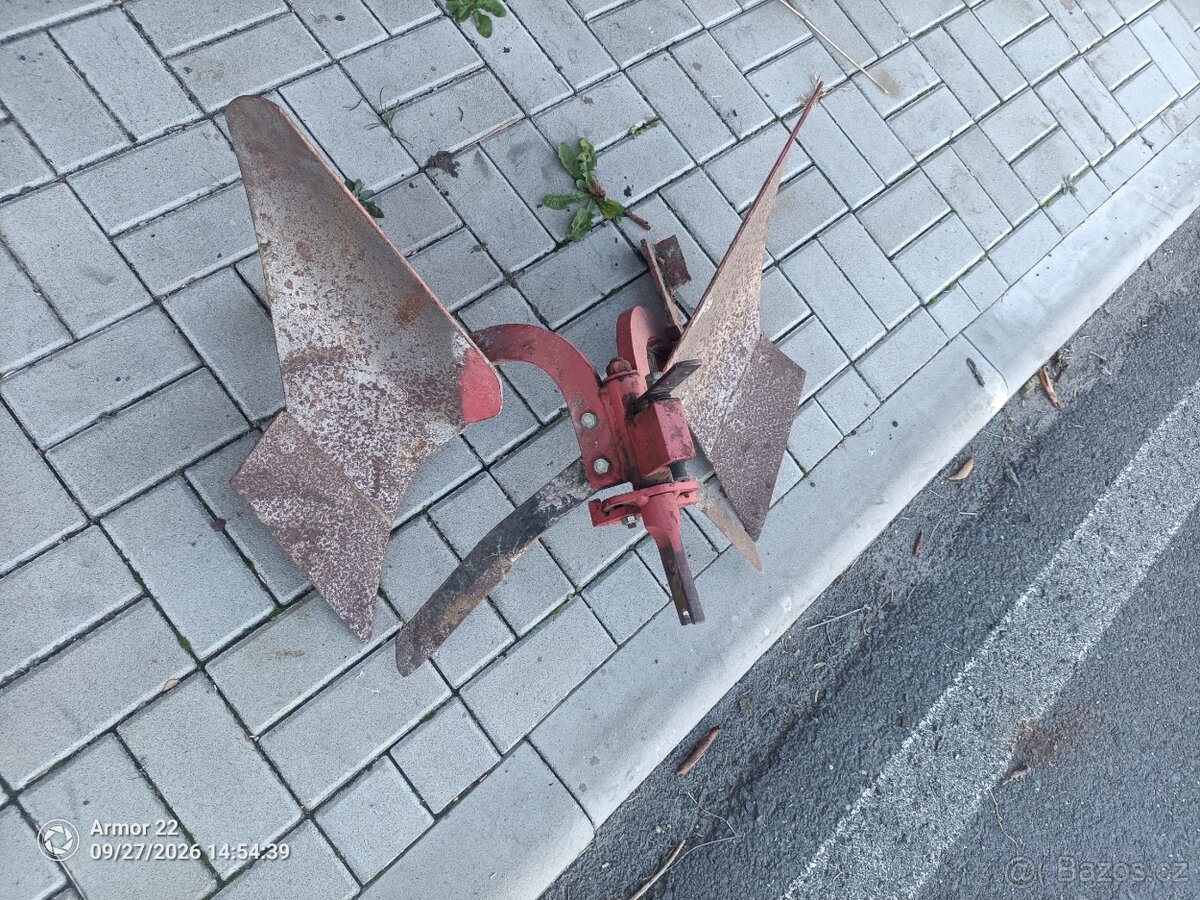 Prodám oboustranný pluh APH-352 tera vari. - 2