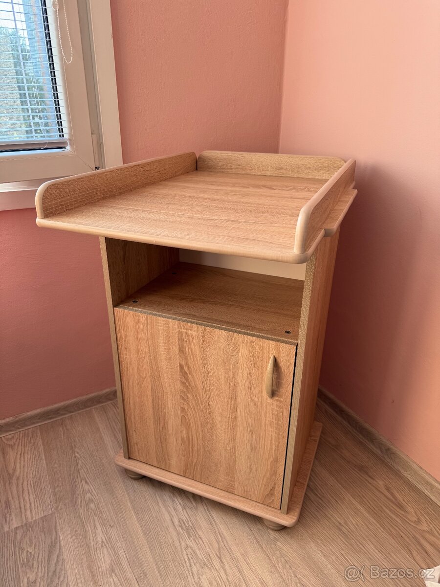 Přebalovací pult - 2