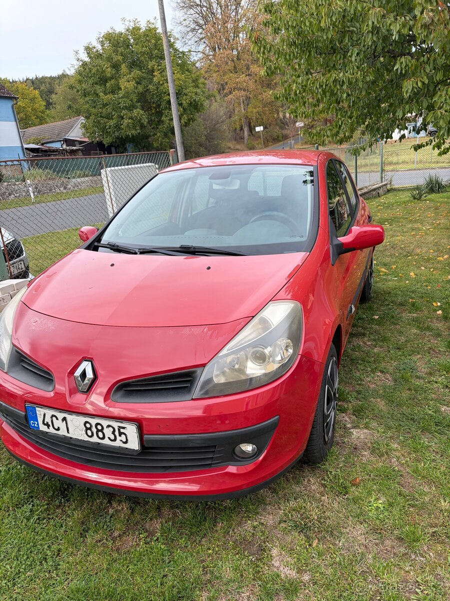 Renault Clio - 2