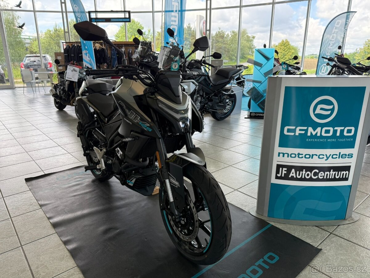 cfmoto 125 NK - modrá, černá skladem AKCE HELMA - 2