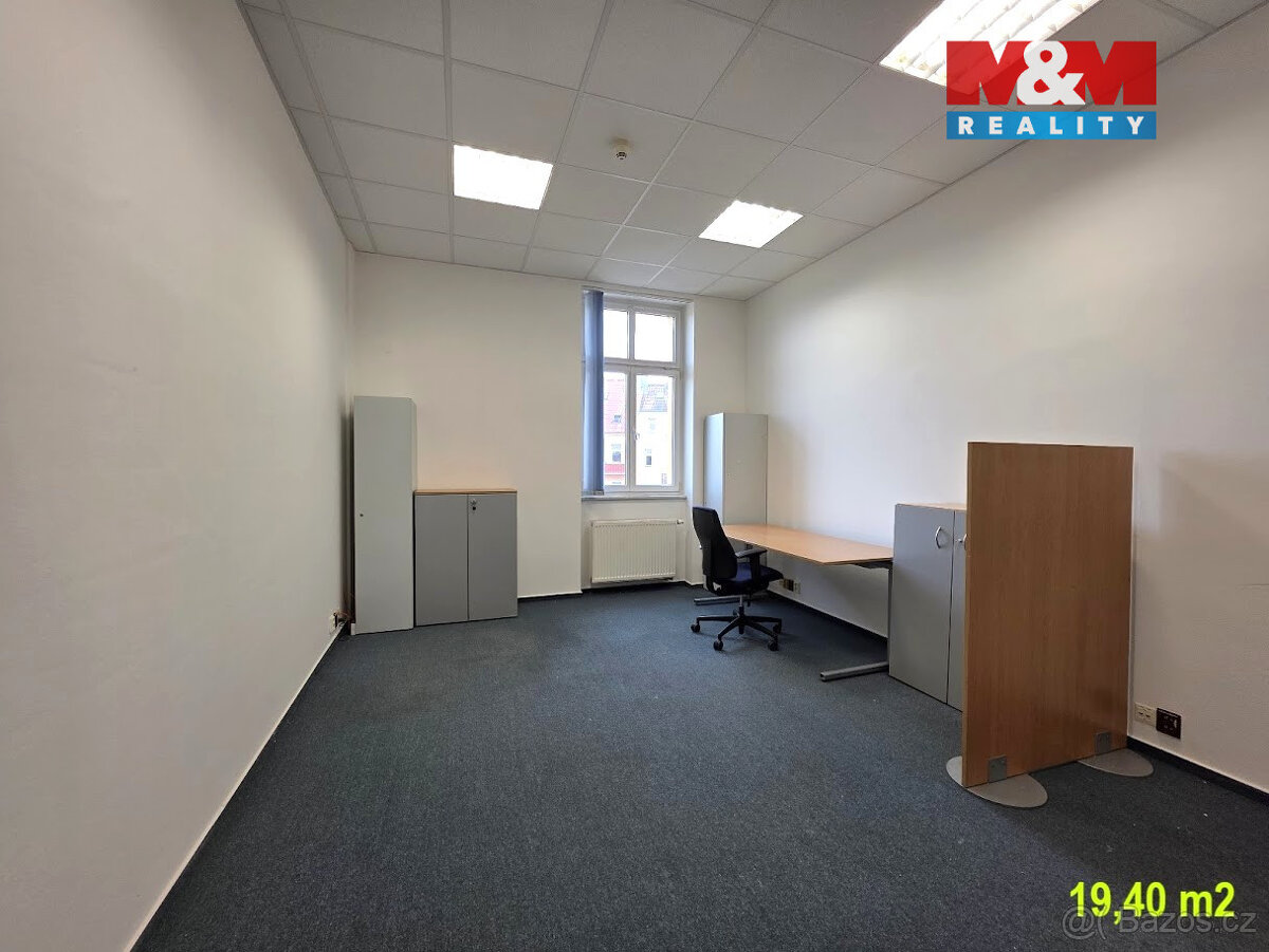 Pronájem kanceláří přímo u pěší zóny v Chebu, ul. Májová - 2