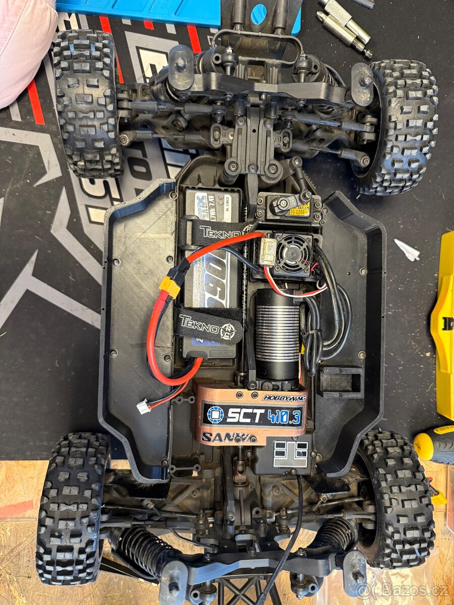 RC auto Tekno SCT410.3 - 2