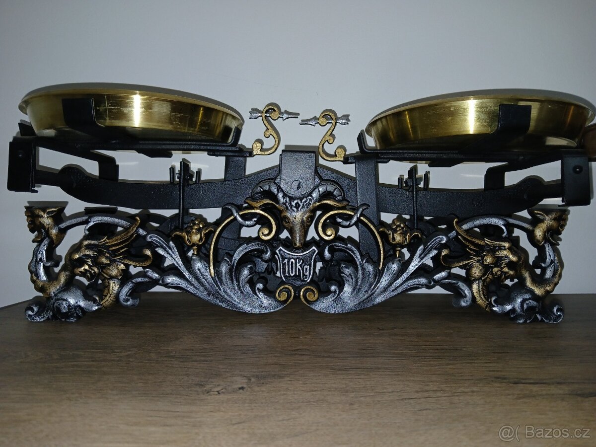 Staré váhy.S hlavou Berana. - 2