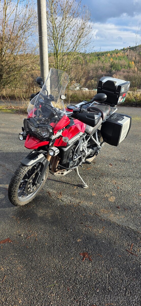 TRIUMPH 1200 EXPLORER - 2