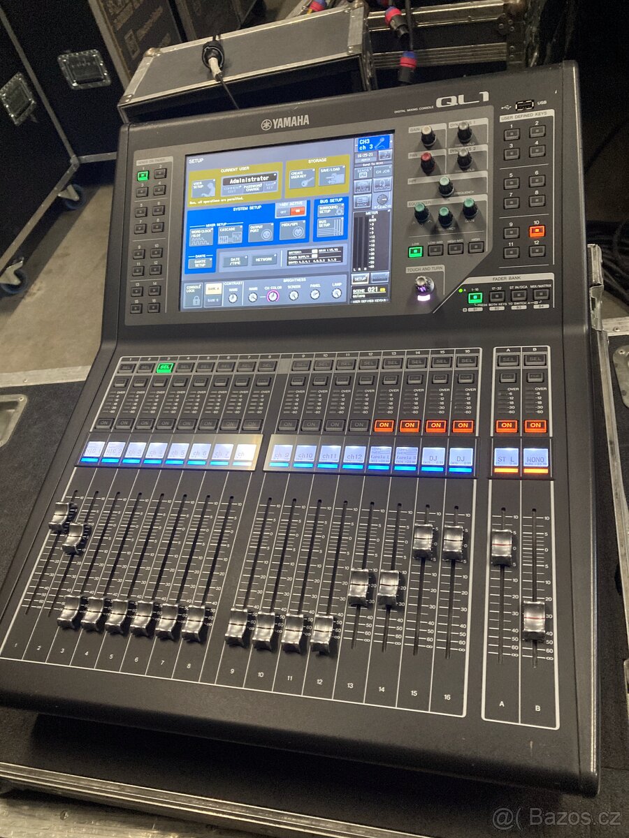 YAMAHA Digitálny mix pult Yamaha QL1 - 2