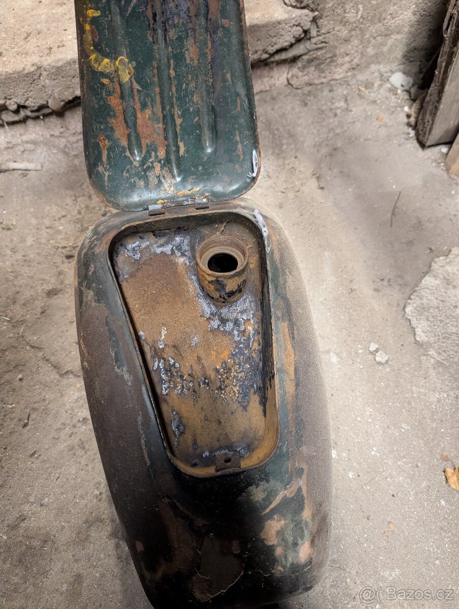 Manet 90 - Nádrž - 2