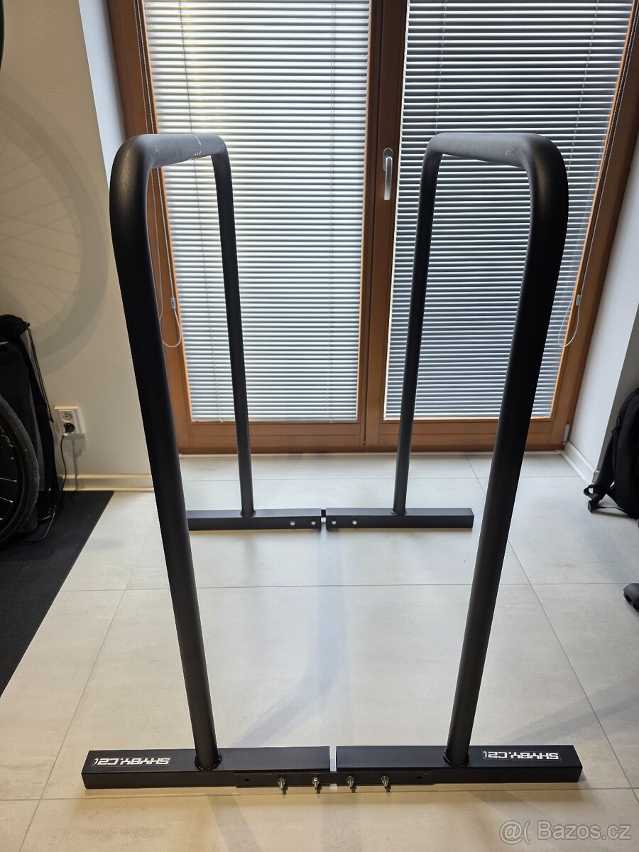 Posilovací bradla - 2