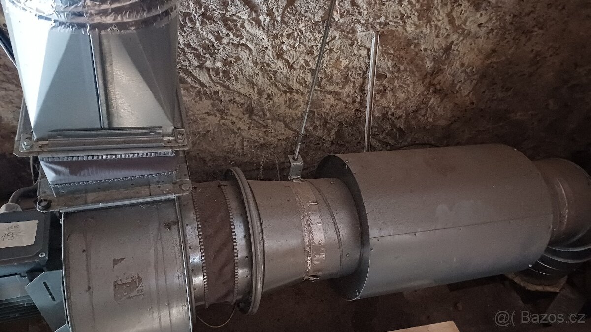 Digestoře - soustava včetně olejových filtrů - 2