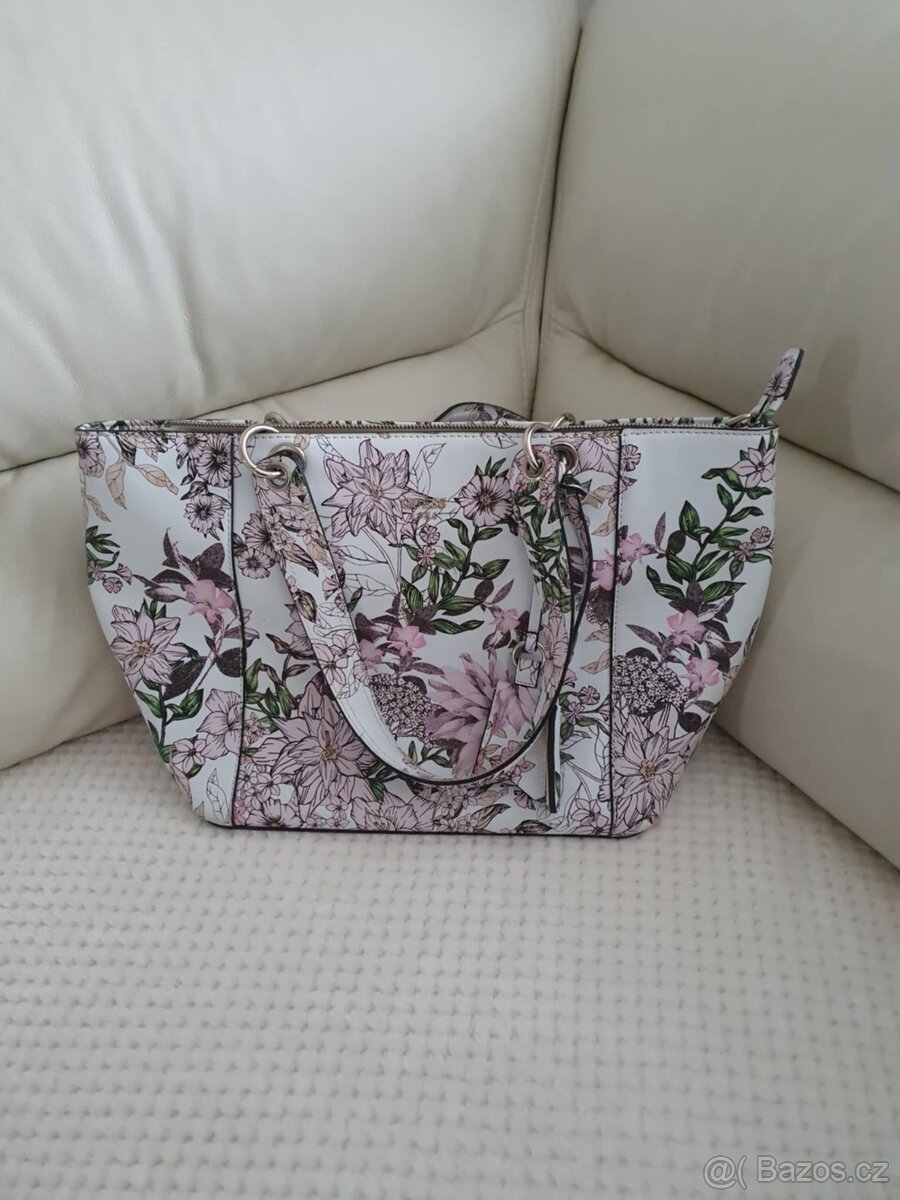 Nová kabelka Guess - 2