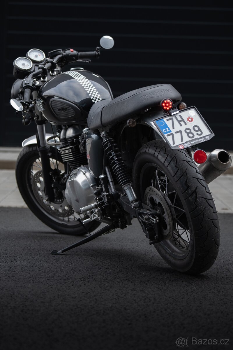 Triumph Thruxton 900 - 2