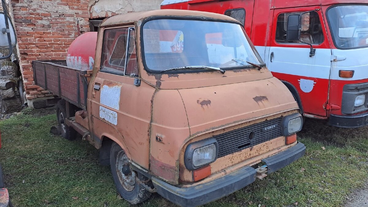 Škoda 1203 Valník - 2