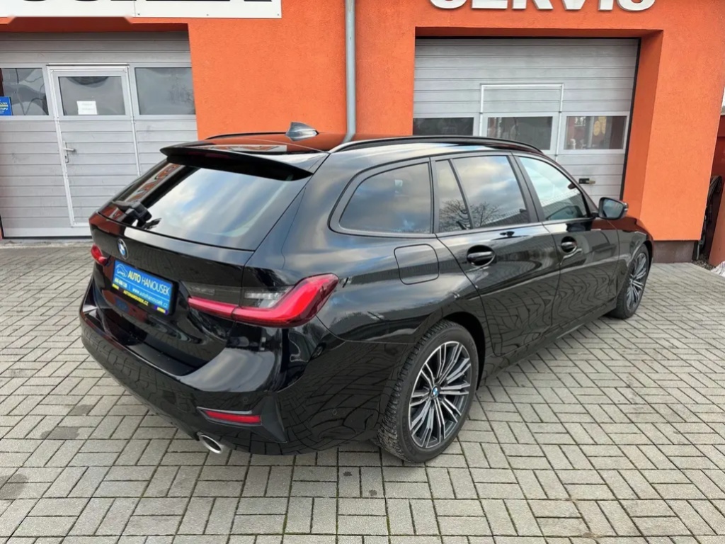 BMW Řada 3, 320D 140KW SPORT,HUD,LED - 2