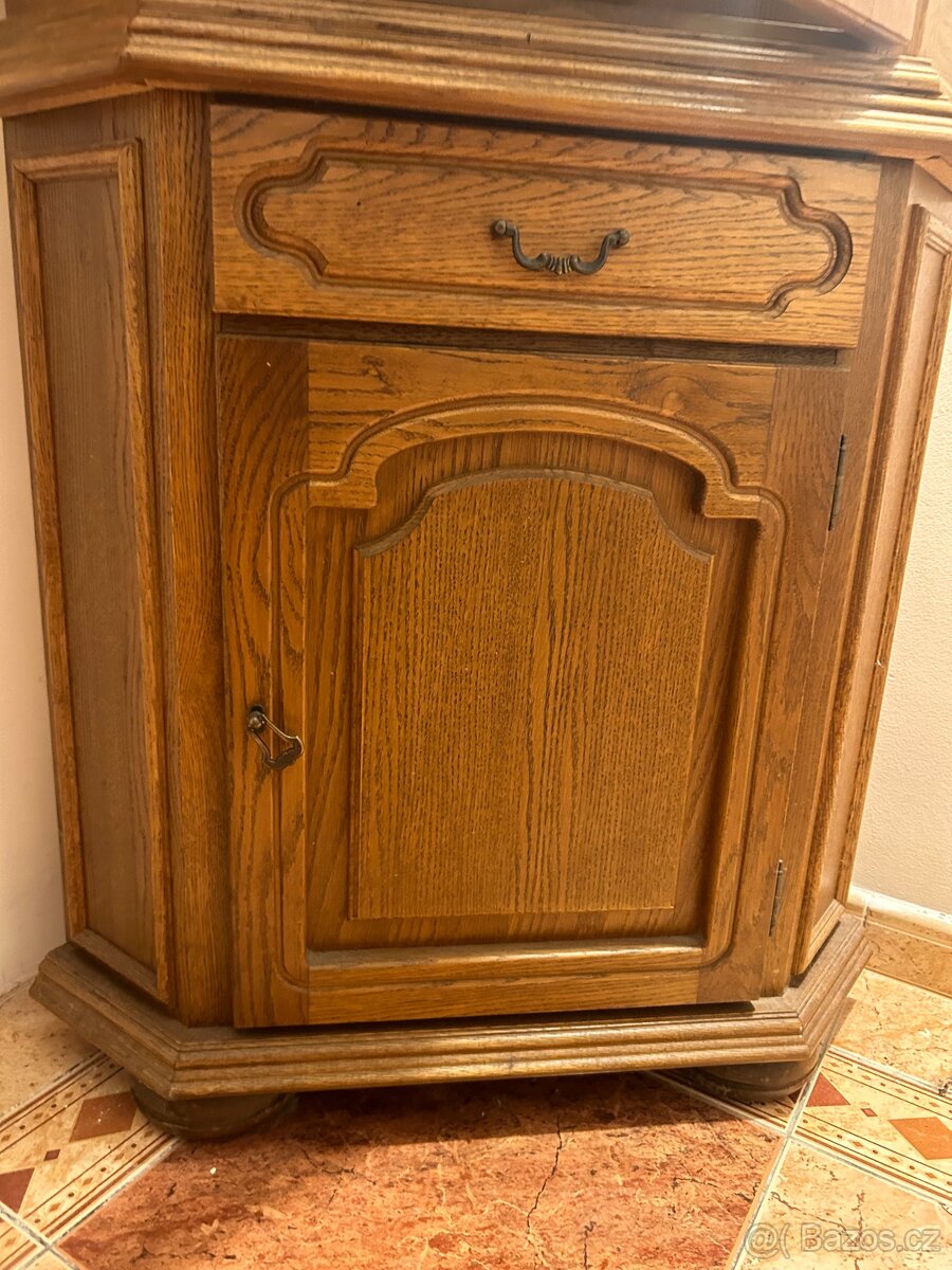 Prodám Vitrínu - 2