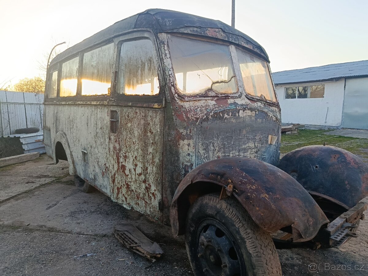 Autobus Nemecky (Mercedes) - 2