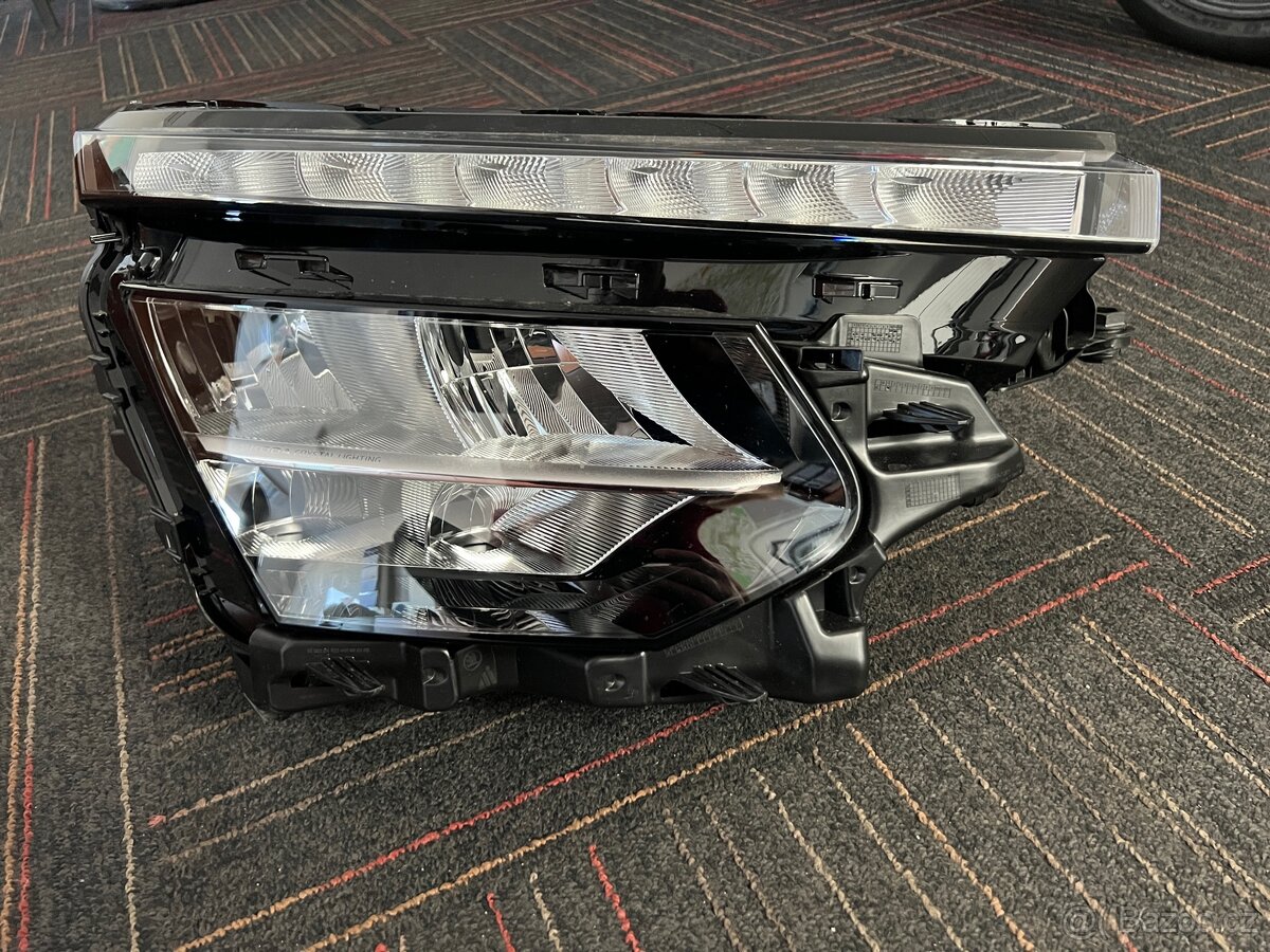 Přední světlo Škoda Kamiq - 2