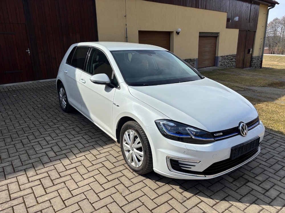 Volkswagen e-Golf, 100kW,LED,TEPELNÉ ČERPADLO - 2