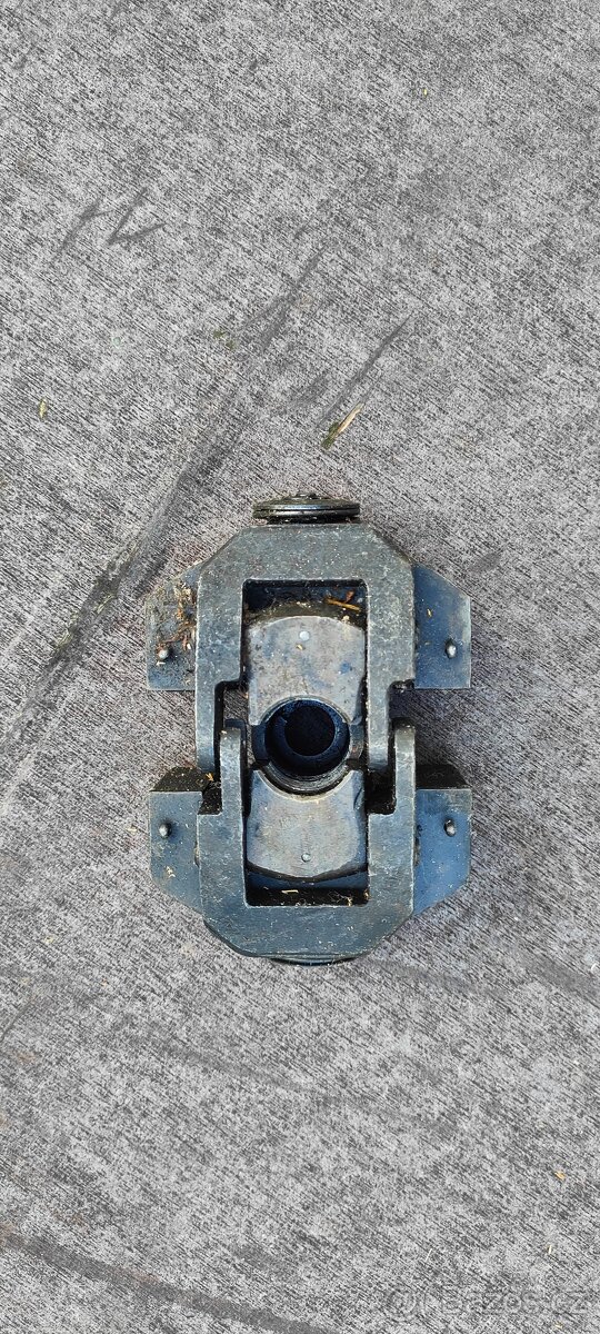 Odstředivý regulátor Zetor 25A - 2