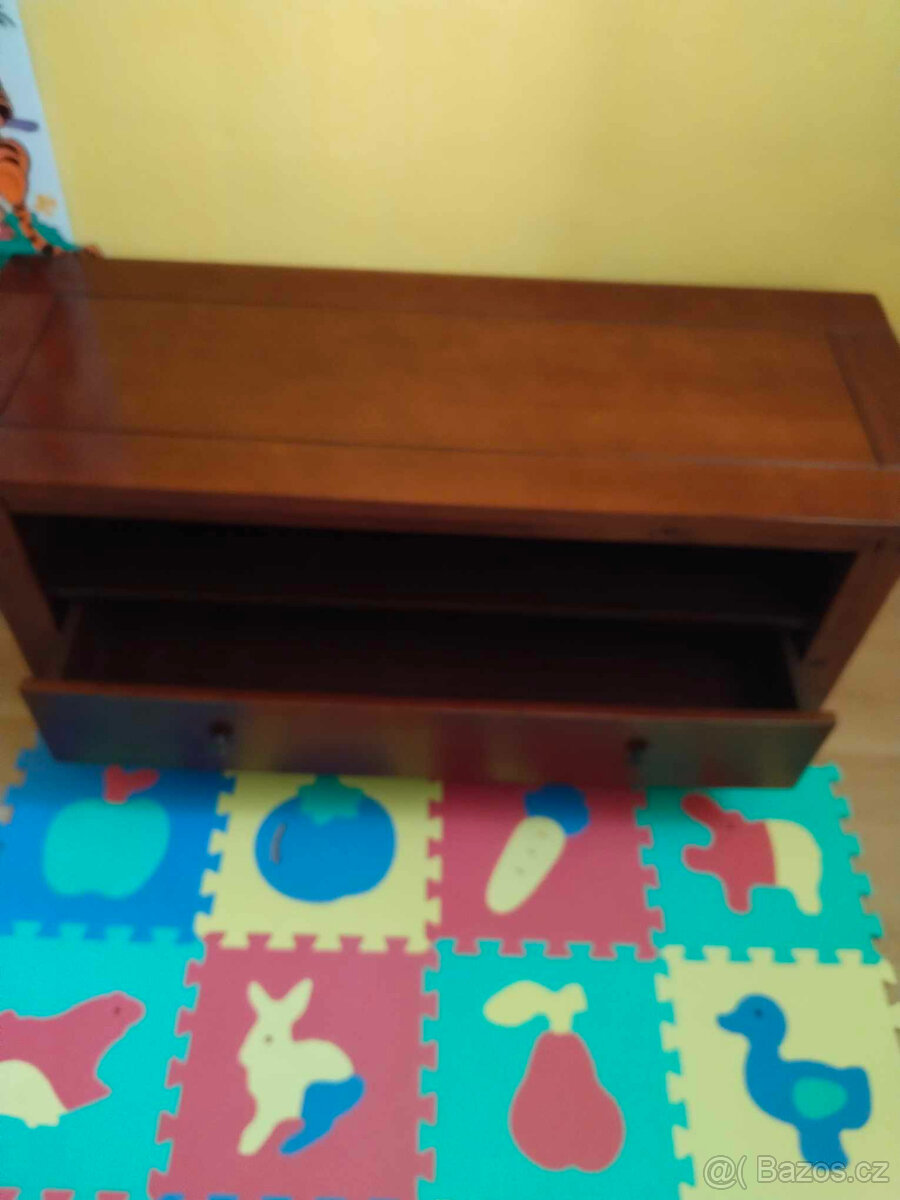 Televizní stolek - 2