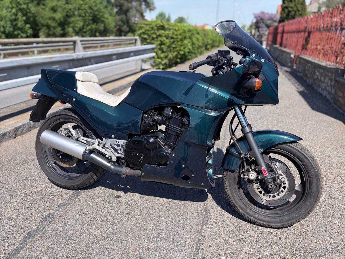Kawasaki Gpz 900 - 2