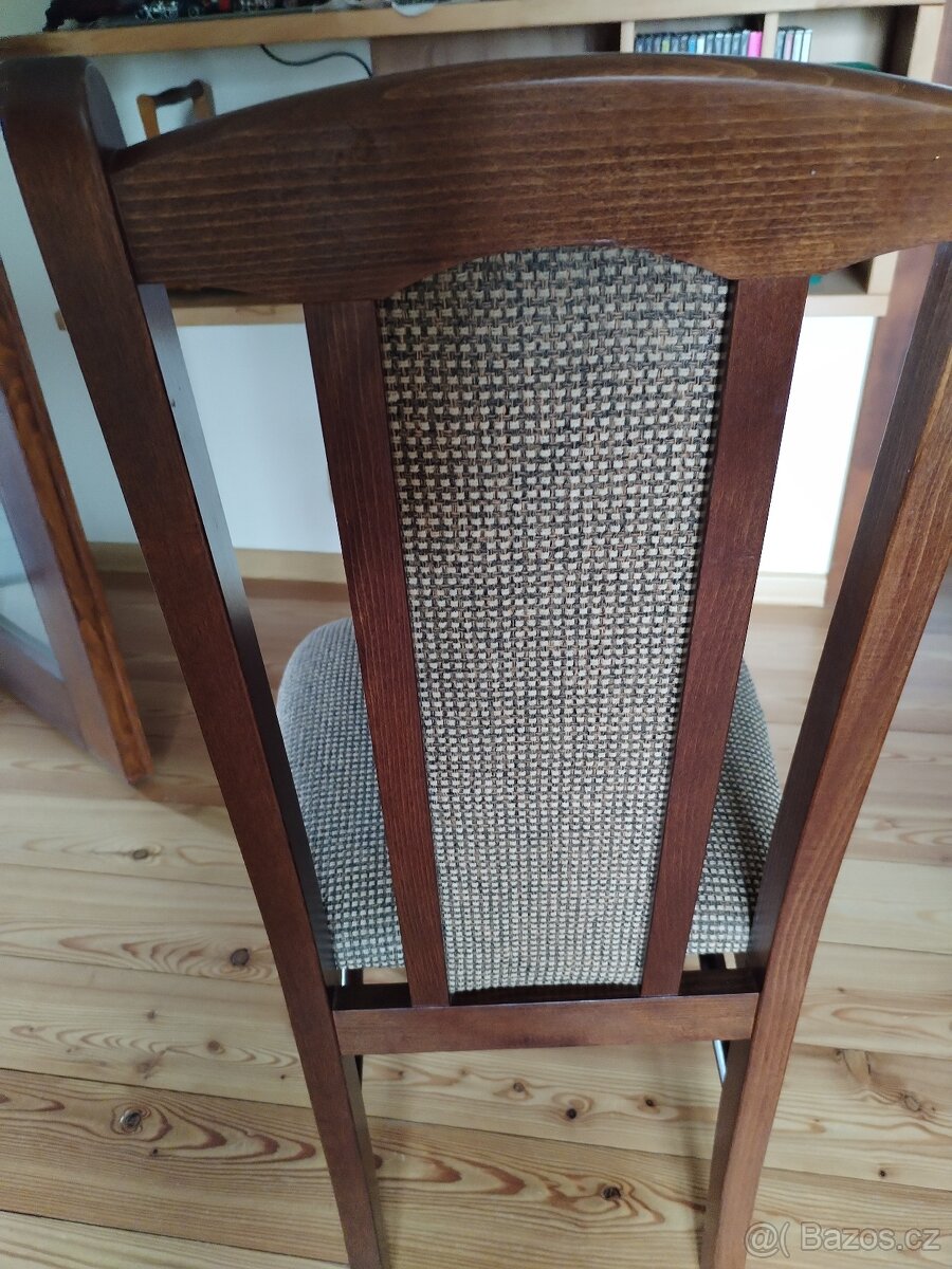 Čalouněné dřevěné židle - 2