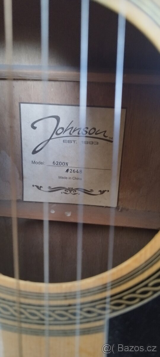 Akustická kytara JOHNSON 6200N - 2