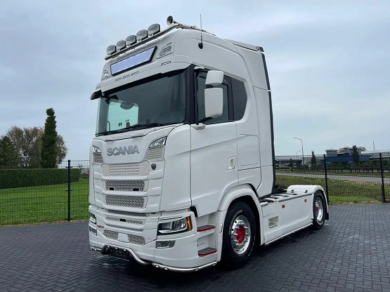 Scania S540 - tahač návěsů - 2