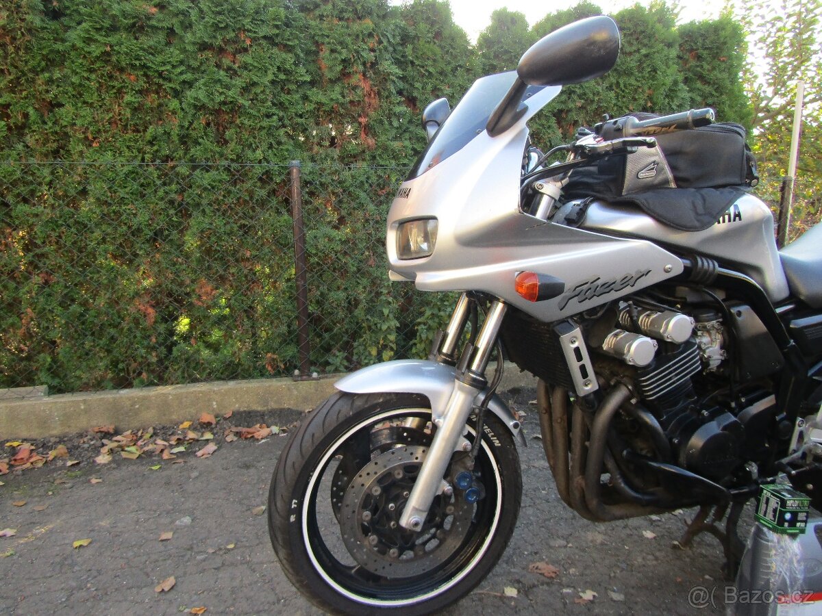 Yamaha FZS 600 Fazer - 2